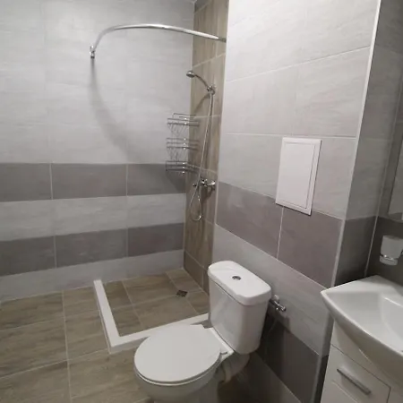 Διαμέρισμα под наем - Rent - 54 Βάρνα